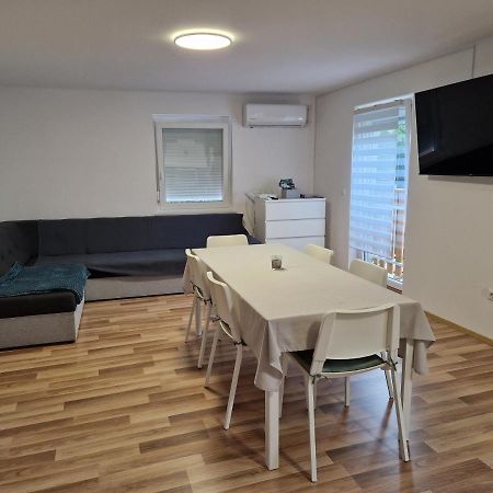 Apartma Tija Apartment โทลมิน ภายนอก รูปภาพ